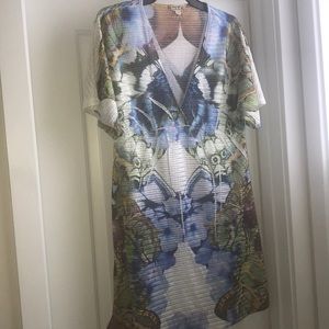 V-neck dress/bathing suit cover up. Multiple uses.